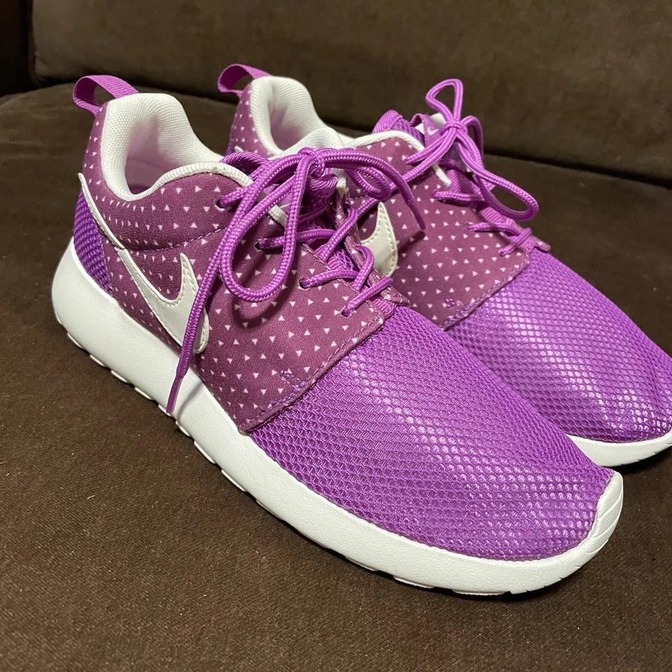 Nike Roshe Run Para Mujer 6.5 Púrpura Lunares Atlético Correr 511882-601 Foto 1 de 4