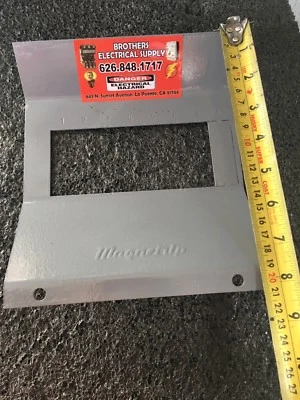 ZINSCO DEAD FRONT COVER 100A 120/240V 1PH 8 SPC RECONDITIONED - Image 1 of 3