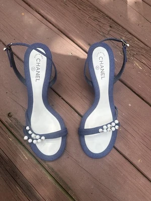 Sandalia Chanel de tela con cordones talla 41 Foto 1 de 3