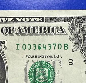 1$ 2021 One Dollar Bill Ink Error Heavy Over Inked Serial Number Currency Error - Picture 1 of 3
