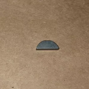 Woodruff Camshaft Key for Cummins 4B & 6B Ref#3902332 - Foto 1 di 3