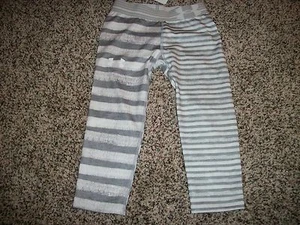 UNDER ARMOUR New NWT Youth Kids Girls SMALL Pants Fitted Capri Yoga Gray Stripe - Picture 1 of 2