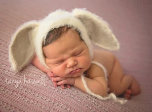 Hand Crochet Knitted Baby Hat Bunny Rabbit Bonnet Photo Prop Boy Girl Newborn-6M - Picture 1 of 6