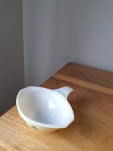 Vintage Pyrex Snowflake Pattern Handled Dish - Picture 1 of 9