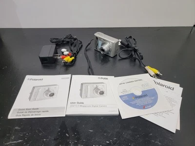 Polaroid i532 Silver Digital Camera 5 MP 3X Optical Zoom W/Manuals+Case Tested - Image 1 of 4