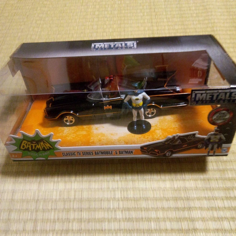 Figura Batimóvil y Batman Hot Toys Metals Diecast Batman Serie de TV Clásica Nueva Foto 1 de 4