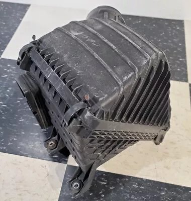 HYUNDAI SONATA 2011-2014 2,0 L FILTRO DE AIRE CAJA MONTAJE FÁBRICA 281103Q500 OEM Foto 1 de 4