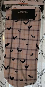 Halloween Plush Throw Blanket 50" x 60" Plaid and Bats 🦇 - Picture 1 of 4