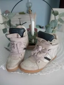 Sneakers scarpe da ginnastica con zeppa interna rialzo bianche beige nere sporti - Foto 1 di 10