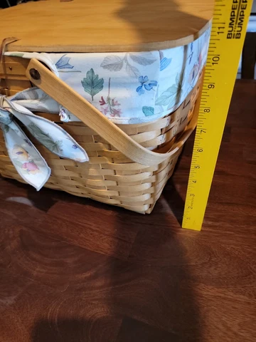 Longaberger Picnic Basket Leather Hinged Lid Plastic Protector Wood Riser 1999 Cover