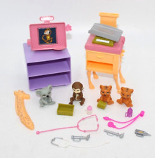 Barbie Doll I Can Be a Zoo Lot Toys Zoologist Vet Clinic Giraffe Xray Machine