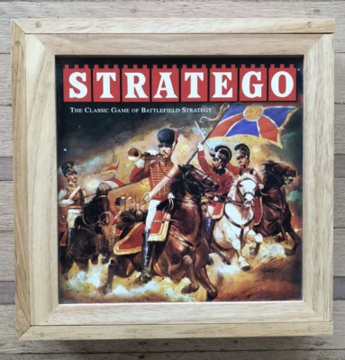 STRATEGO Nostalgia Games Series Caja Madera Edición 2002 Milton Bradley Completo Foto 1 de 4