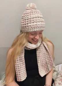 Crochet Pattern for ladies Winter Waffles bobble hat scarf and ear warmer set - Picture 1 of 1