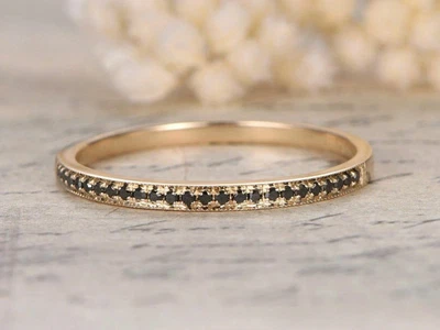 Anillo de compromiso banda de eternidad de diamantes creado en laboratorio de 0,50 quilates acabado en oro amarillo de 14 quilates Foto 1 de 4