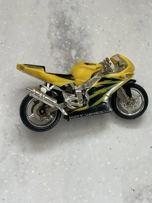 Hot Wheels 1:18 Honda CBR 600F4 Die-Cast Motorcycle Yellow Black VGUC Rare - Image 1 of 4