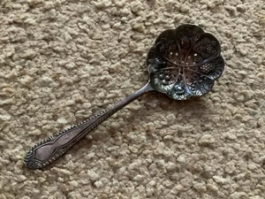 ANTIQUE POTTER & SONS SHEFFIELD SILVER PLATE SUGAR SIFTER SPOON - Picture 1 of 3