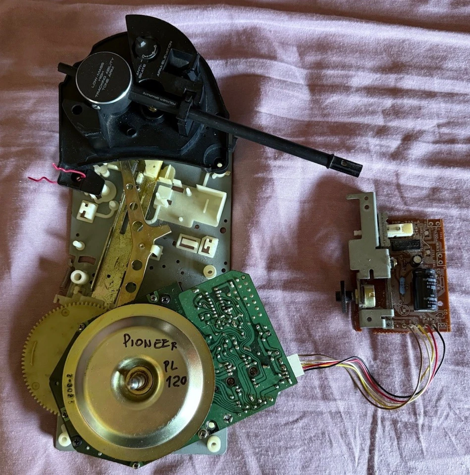Ricambi Per Giradischi Pioneer PL 120 - Immagine 1 di 3