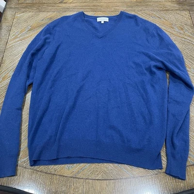 Neiman Marcus Sweater Mens Large Cloud Cashmere V Neck Pullover 100% Cashmere - Image 1 of 4