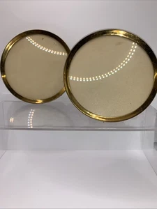 Antikes Paar messingfarbene runde Bilderrahmen Staffelei Rückseite 3,75" Durchmesser Eine beschädigt - Bild 1 von 3