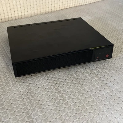 Mini PC servidor Xeon Supermicro E300-9D-4CN8TP Foto 1 de 3