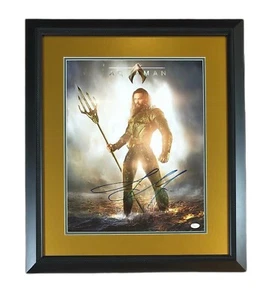 JASON MOMOA Signed Autographed  16" x 20" AQUAMAN PHOTO FRAMED JSA WITNESSED - Picture 1 of 9