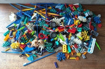 K'Nex Building Set With Creature Value Tub, 650+ Assorted Pieces, Ages 7+, GUC - Image 1 of 4