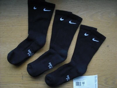 Niños/Niñas NUEVO CON ETIQUETAS NIKE Calcetines Crew 3prs DRI-FIT Clásicos Negros con Swooshes Blancos 5Y-7Y Foto 1 de 3