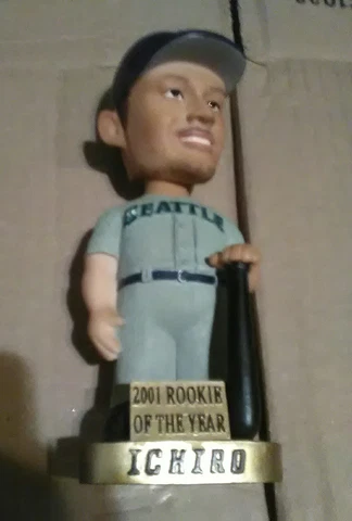 2001 MLB Ichiro Suzuki #51 Rookie Of The Year 7.5" Seattle Mariners Bobblehead Cover