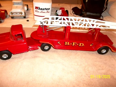 Camión de bomberos Buddy L gancho y escalera Foto 1 de 4