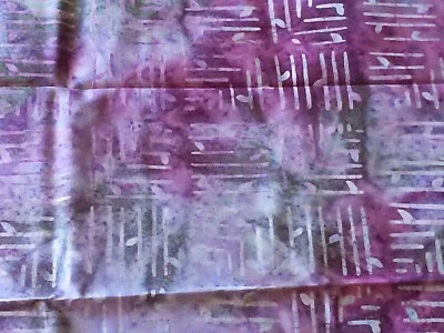 紫色和绿色抽象蜡染棉织物 — 第 1/3 张图片