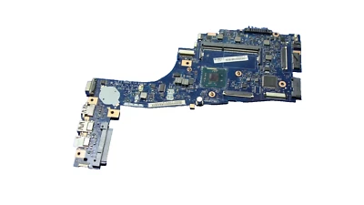 Toshiba Satellite C55-B5382 Celeron N2830 @ 2,16 GHz K000891180 ZBWAA LA-B303P Foto 1 de 3