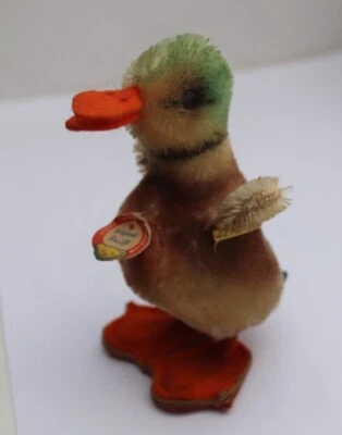 Original Steiff Entenküken um 1960, mit Schild, Knopf und Fahne Nr. 6310/01   - Bild 1 von 4