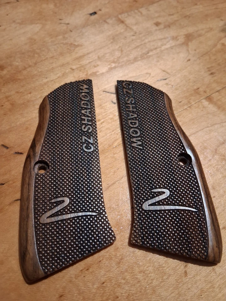 CZ SHADOW 2 AMBI GRIPS NOGAL TURCO *TEXTURIZADO* HECHO A MEDIDA L@@K Foto 1 de 3