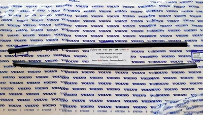 Juego de rascadores de ventana exterior Volvo 142 67-74 y 242 76-84 - 262 76-81 (2)- 36-9/16" Foto 1 de 3