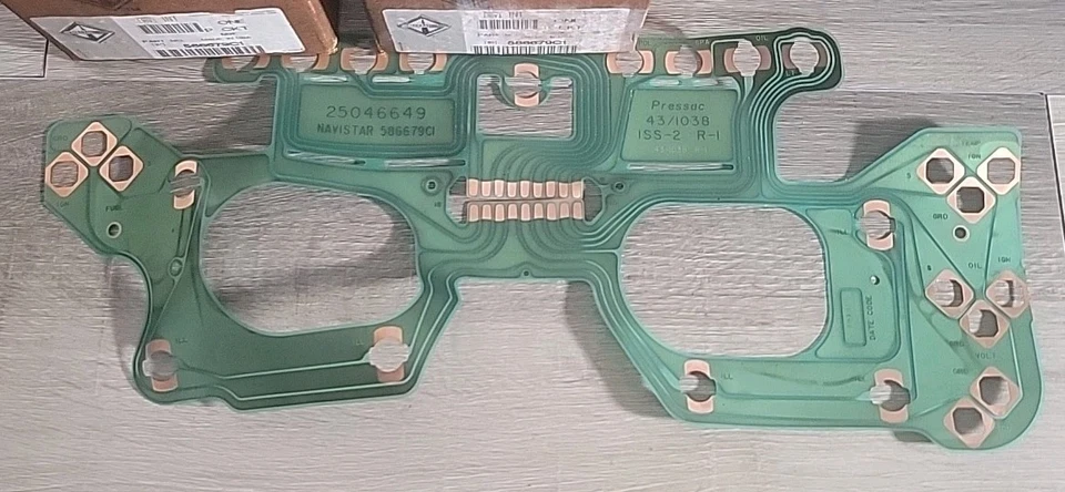 OEM International Navistar 586679C1 Printed Wiring Board