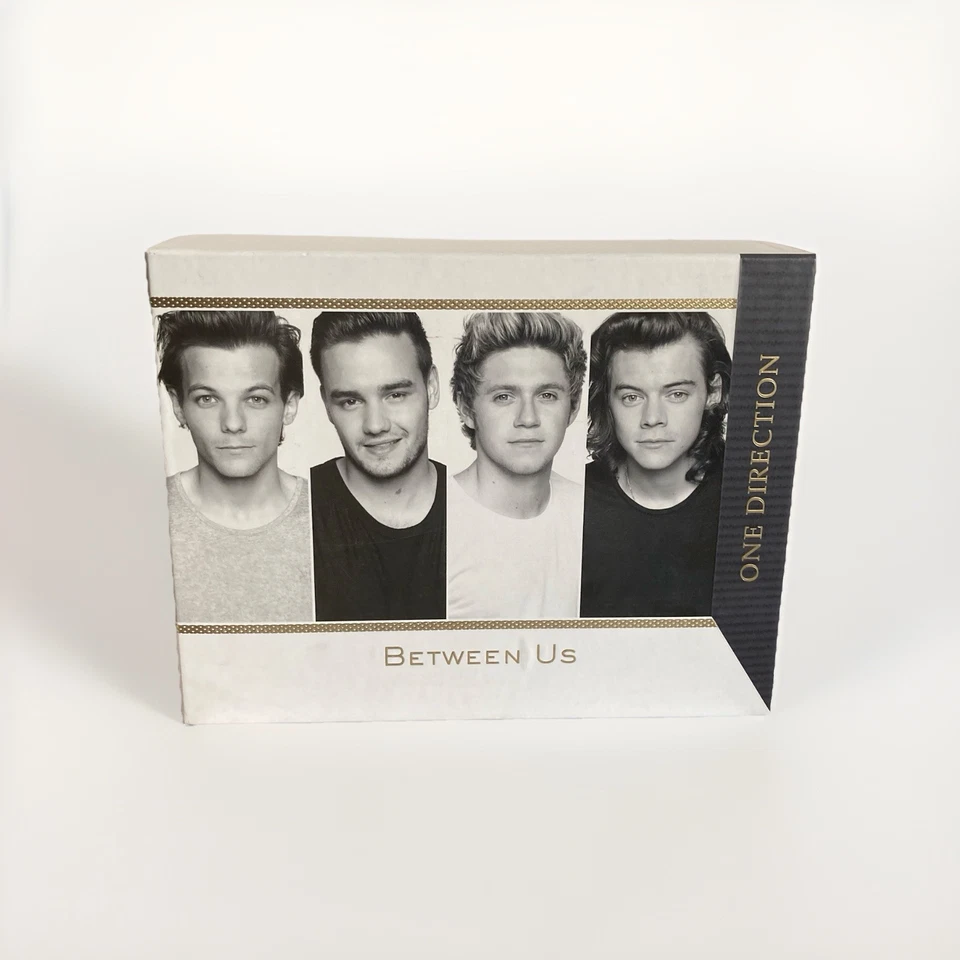 One Direction Between Us 3.4 OZ EDP 4 piezas juego de regalo spray rollerball loción gel Foto 1 de 3