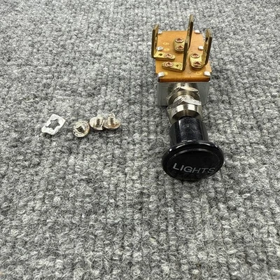 Versátil interruptor de faros de 12 V para Willys/Jeep - Se adapta a modelos 46-71 Foto 1 de 4