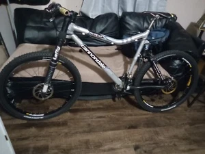 Cannondale Scalpel SE Carbon 2 Black Magic Mountain Bike - Picture 1 of 4