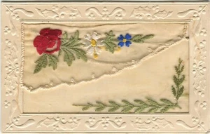 WWI, FLOWERS - Embroidered Silk Greetings Postcard - Picture 1 of 2