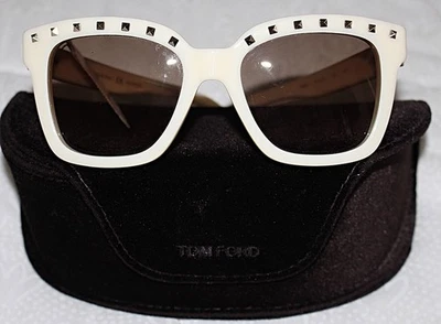 Valentino - Rockstud слоновой кости солнцезащитные очки V660SA 103-кость + коричневый градиент линзы $425 - Изображение 1 из 4