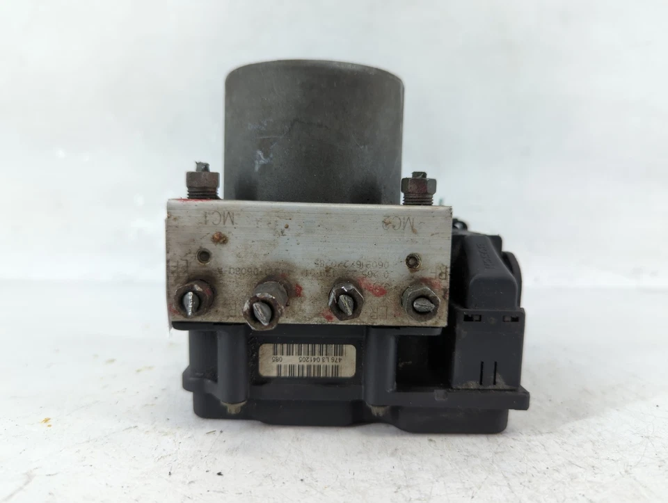 Módulo de control de bomba ABS Toyota Solara 2004-2008 L8UR8 Foto 1 de 4