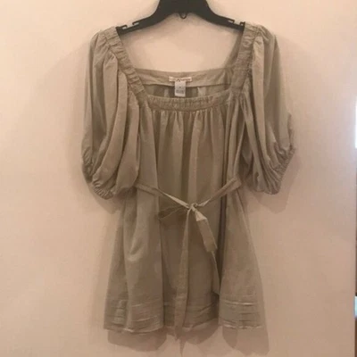 🌸 复古 Kensie 青少年金色袖口上衣,方领和腰围领带 — 第 1/4 张图片