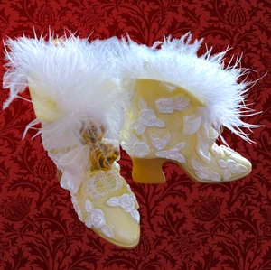 2 Vintage Avon 1999 Victorian Shoes Christmas Ornament – Romantic Lace & Roses - Picture 1 of 6