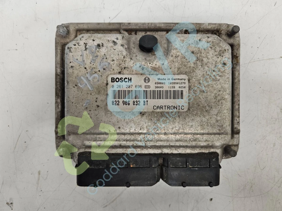 PORSCHE Cayenne S Tiptronic Engine ECU 022906032bt - Image 1 of 4