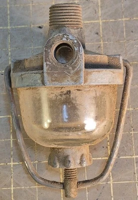 Tazón de sedimentos de vidrio carcasa filtro de combustible vintage d Foto 1 de 4