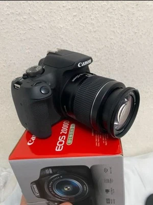 Canon EOS 2000D 24.1MP DSLR-Kamera - Schwarz (Kit mit 18-55mm F/3.5-5.6 Objektiv - Bild 1 von 4