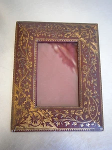 Petit Cadre photo 19°s Cuir doré au fer décor Classique 9x5 Ancien - Picture 1 of 6