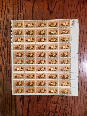 Vintage Christmas Teddy Bear Season's Greetings. NH OG 20¢ sheet 1981 Scott 1940 - Image 1 of 4