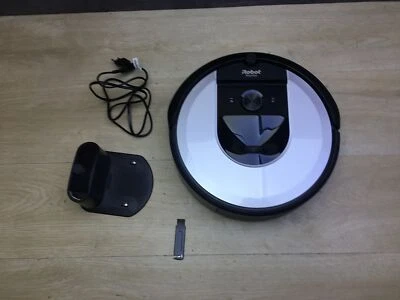 iRobot Roomba i7 (i7156) App-steuerbarer Saugroboter, I31202 - Bild 1 von 4