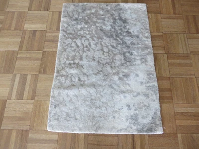 2 x 3 Hand Knotted Gray Modern Tibetan Oriental Rug With Silk G4904 - Image 1 of 4